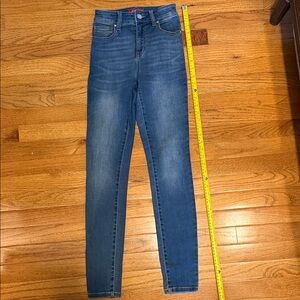 Guess Women's Skinny Jeans - Medium Blue Wash